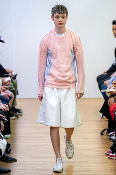 Look 15